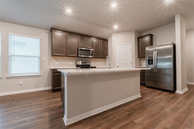 Building Photo - 1642 Settlers Glen Dr
