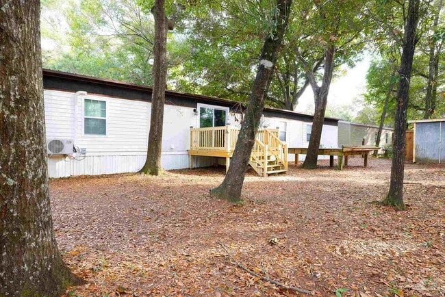 Building Photo - 4413 Basswood St