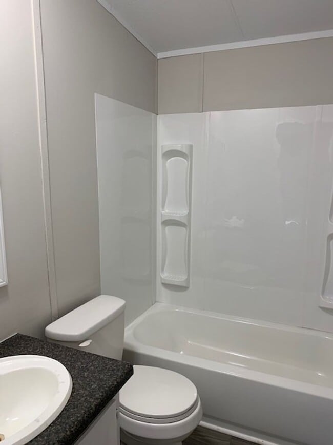 Building Photo - single family home