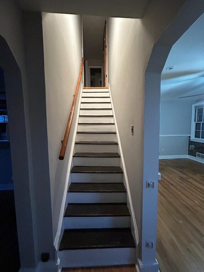 Building Photo - 2707 Fairlawn St