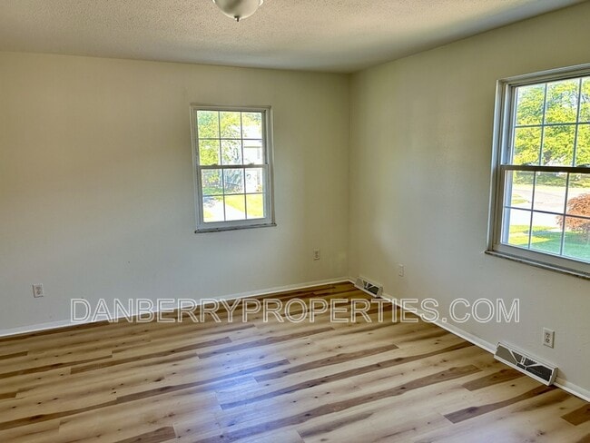 Building Photo - 2403 Rockspring Rd