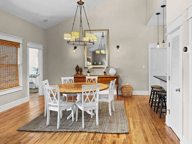 Building Photo - 50% off first months rent.  Open 3 bedroom...