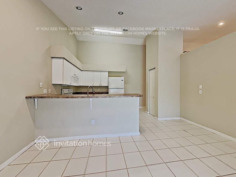 Building Photo - 13048 Meadowbreeze Dr