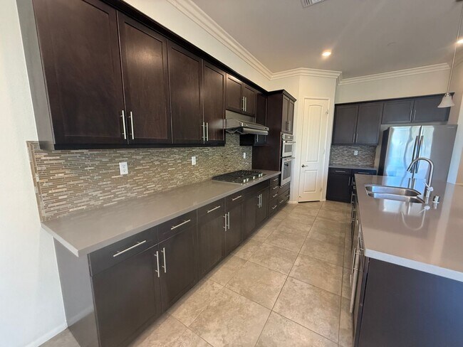 Building Photo - Dell Webb Home at Sun City ,3 Bedrooms, 3 Bathrooms, On Golf Course