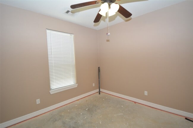 Building Photo - 6510 Durango Dr