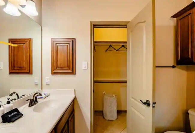 Building Photo - 1701 Strobel Ln