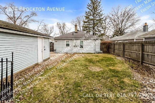 Building Photo - 2200 Brockton Ave