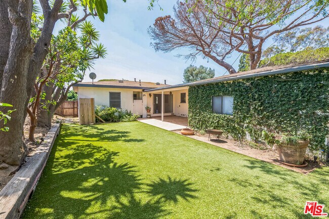 Building Photo - 12753 Appleton Way