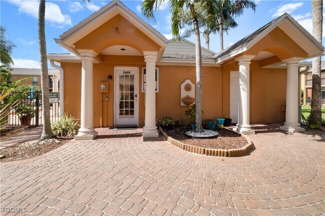 Building Photo - 12630 Kenwood Ln