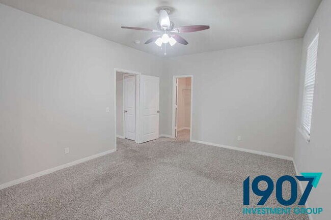 Building Photo - Stunning Modern 3-Bedroom Home in Newcastl...