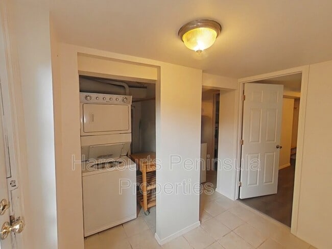 Building Photo - 1321 Elizabeth Ave