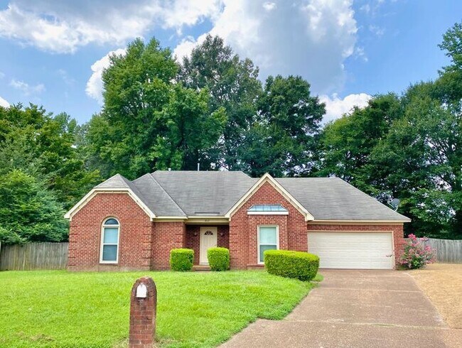 Building Photo - Now Leasing A Spacious 3-Bedroom 2 Bath Ho...