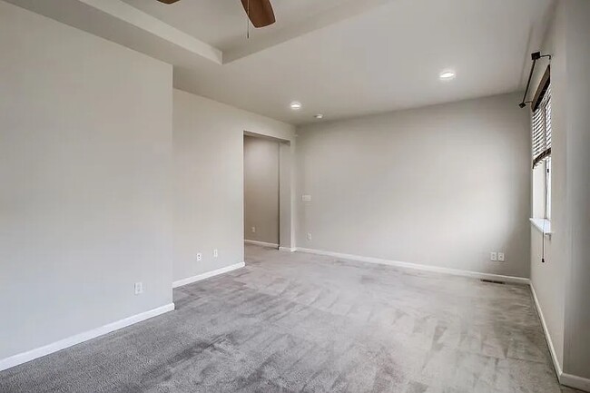 Building Photo - 8986 E Phillips Dr