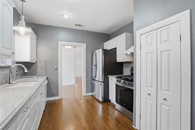 Building Photo - 1039 N Winnetka Ave