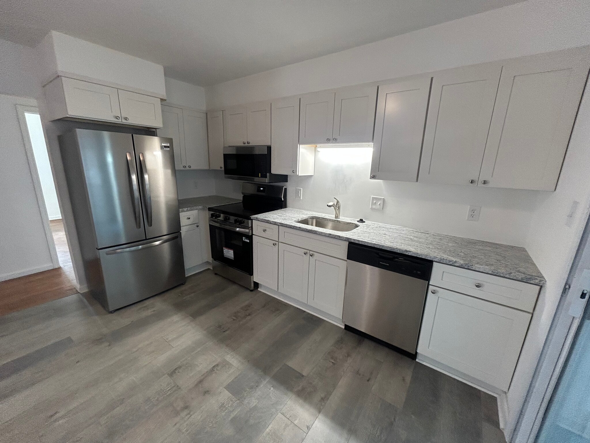 Building Photo - 207 Steven Dr