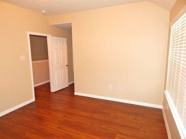 Building Photo - 847 Darbydale Crossing Ln