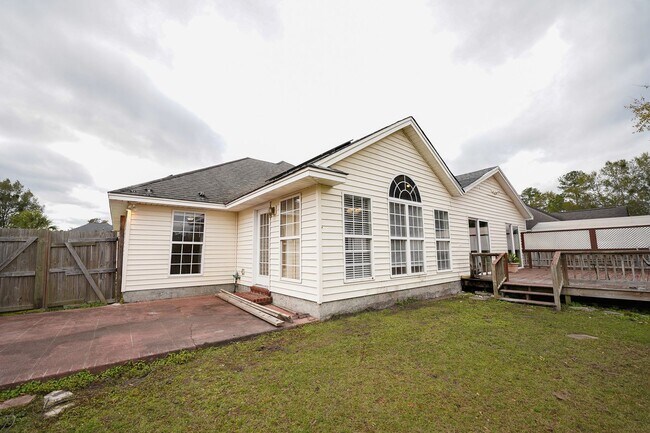 Building Photo - Available Soon!