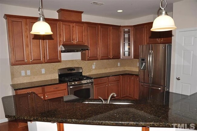 Building Photo - 619 Sealine Dr