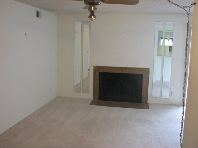Building Photo - Spinnaker Run Condo 2 Bedroom, 2 Bathroom (12CO#204)