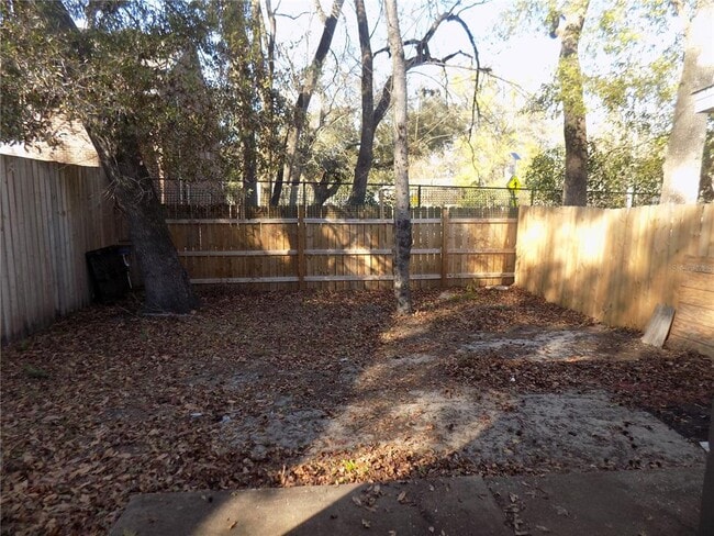 Building Photo - 6124 SW 10th Pl