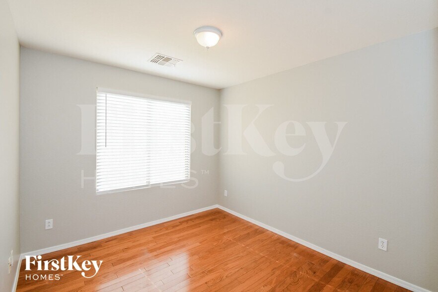 Building Photo - 13960 W Banff Ln