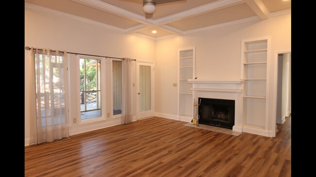 Building Photo - 6 Montclair Ct