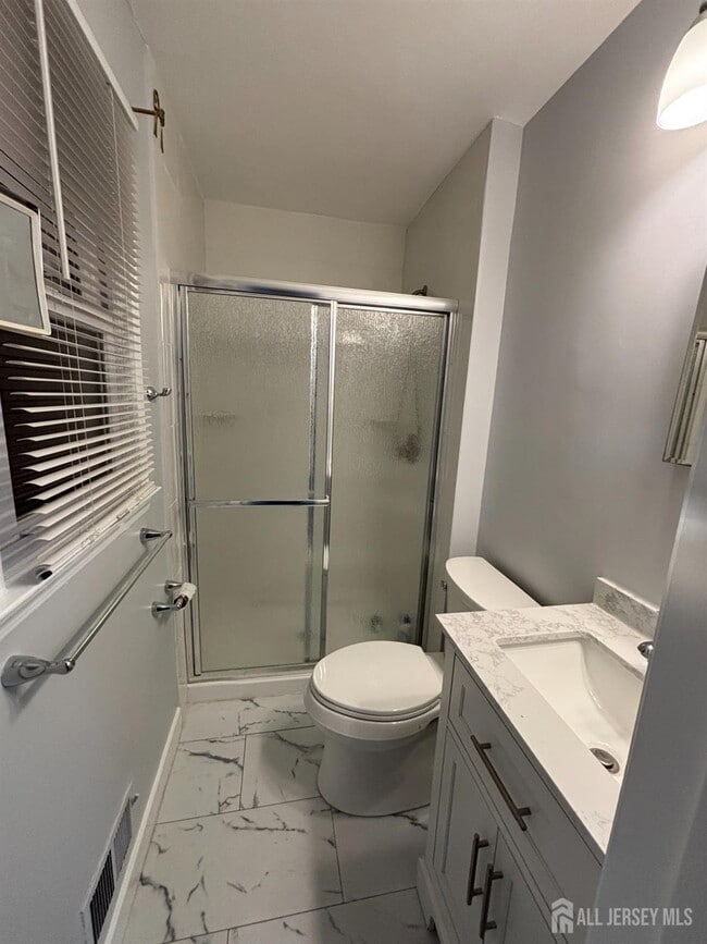 Building Photo - 21 Teaberry Dr