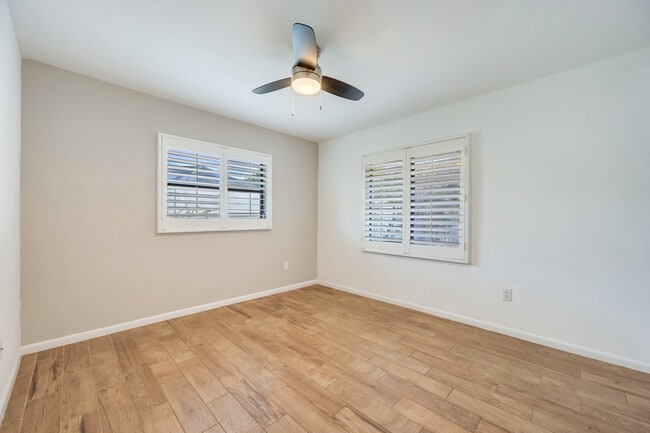 Building Photo - 1759 Azalea Ln