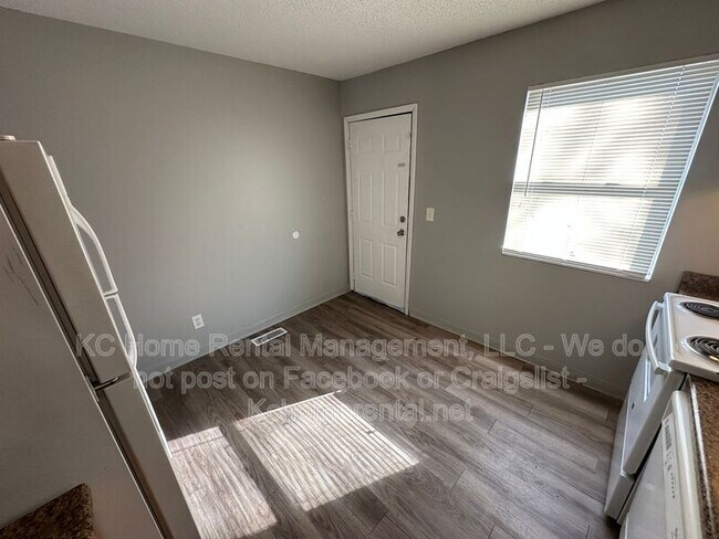 Building Photo - 1525 Jackson Ave