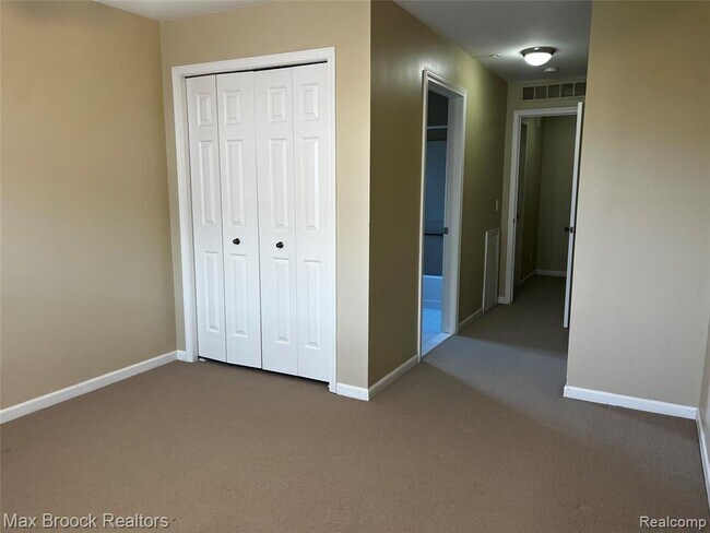 Building Photo - 3177 Newbury Pl