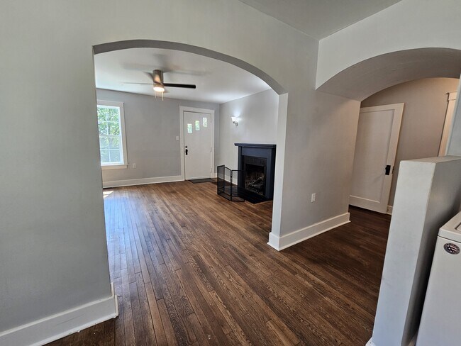 Building Photo - 6005 Medlin Heights Rd