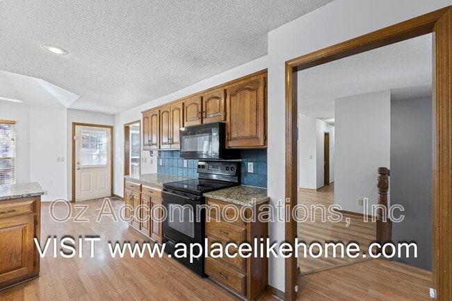 Building Photo - 15306 Riley St