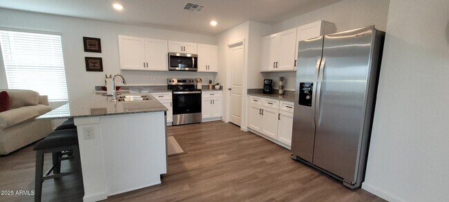 Building Photo - 895 Jubal Ln