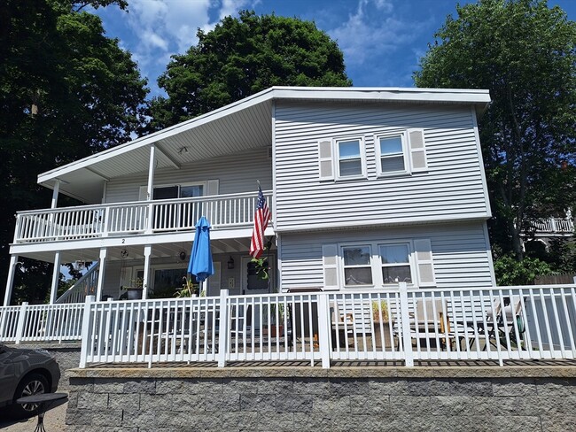 Building Photo - 2 B Filias Cir