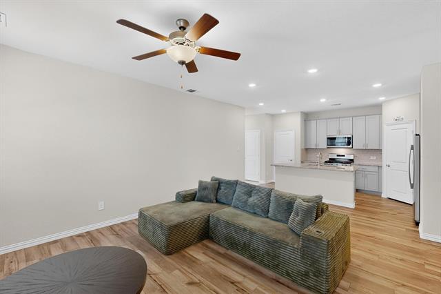 Building Photo - 2927 Brittlebush Dr