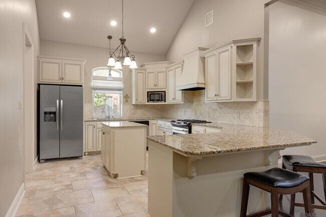 Building Photo - 100 Flora Springs Dr