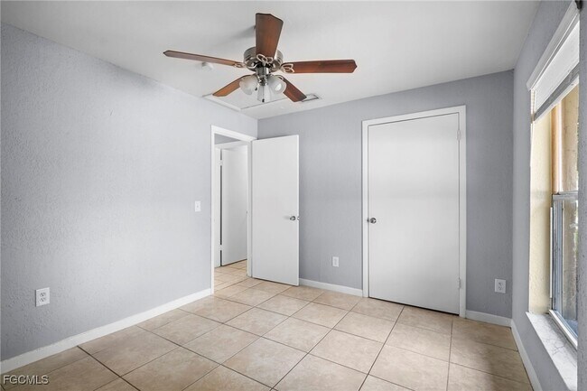 Building Photo - 5449 Tenth Ave