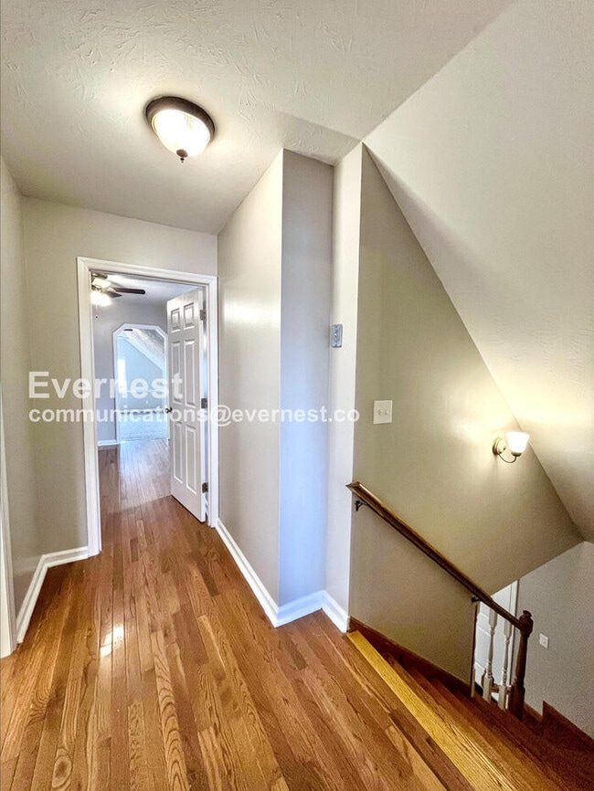 Building Photo - 408 Malibu Canyon Dr