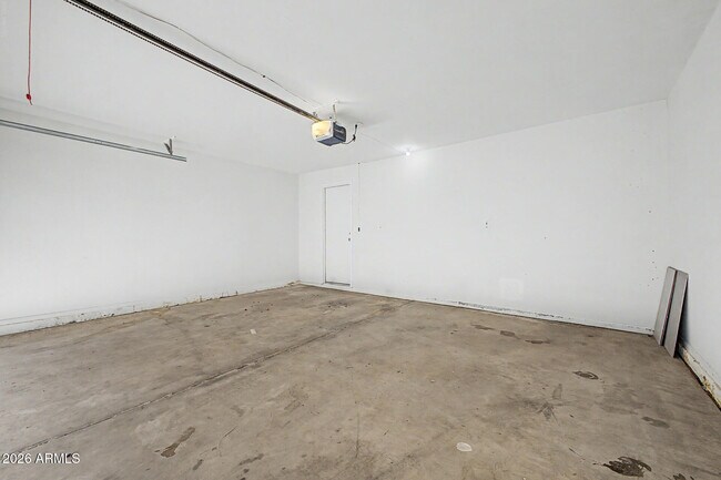 Building Photo - 908 W Ross Ave