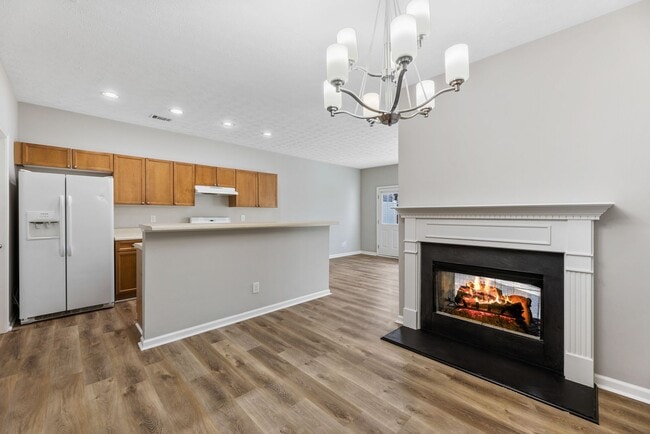 Building Photo - 2/2.5 Townhome in Great Flowery Branch loc...