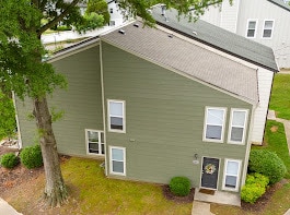 Building Photo - Alpine Villas