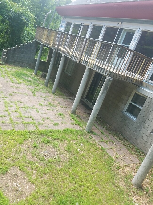 Building Photo - Single Family Home within walking distance to Quinnipiac