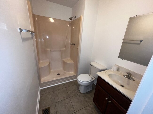 Building Photo - 5220 Redfield Dr