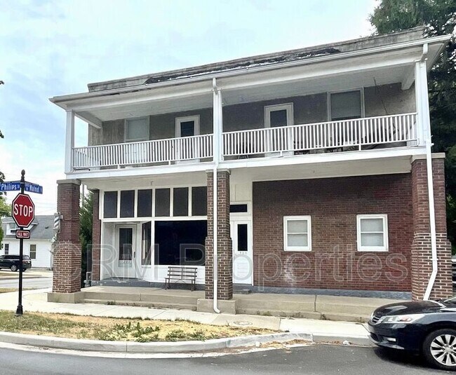 Primary Photo - 201 N Philips St