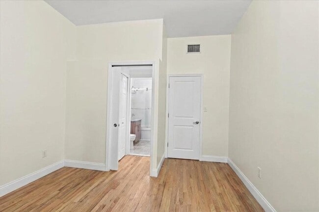 Building Photo - 186 Wayne St