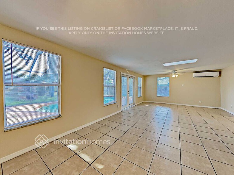 Building Photo - 5335 Laurelwood Pl