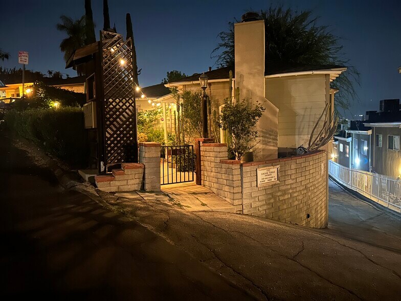 Building Photo - 11161 Sunshine Ter