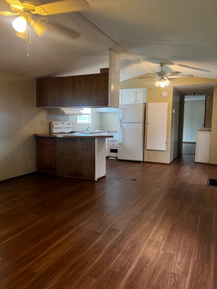 Building Photo - 3276 Mt Tabor Rd