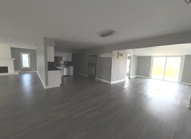 Building Photo - 595 Aberdeen St