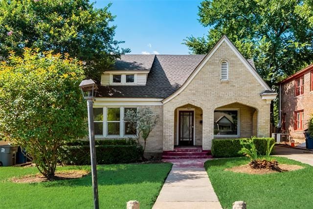 Building Photo - 6155 Richmond Ave